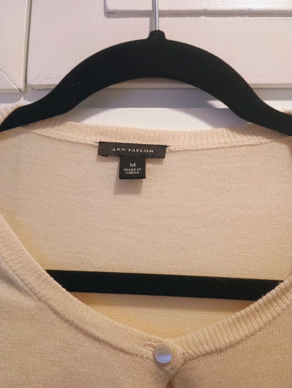 Ann Taylor Light Weight Cream Cardigan with Black Lace Accents - Picture 3 of 4